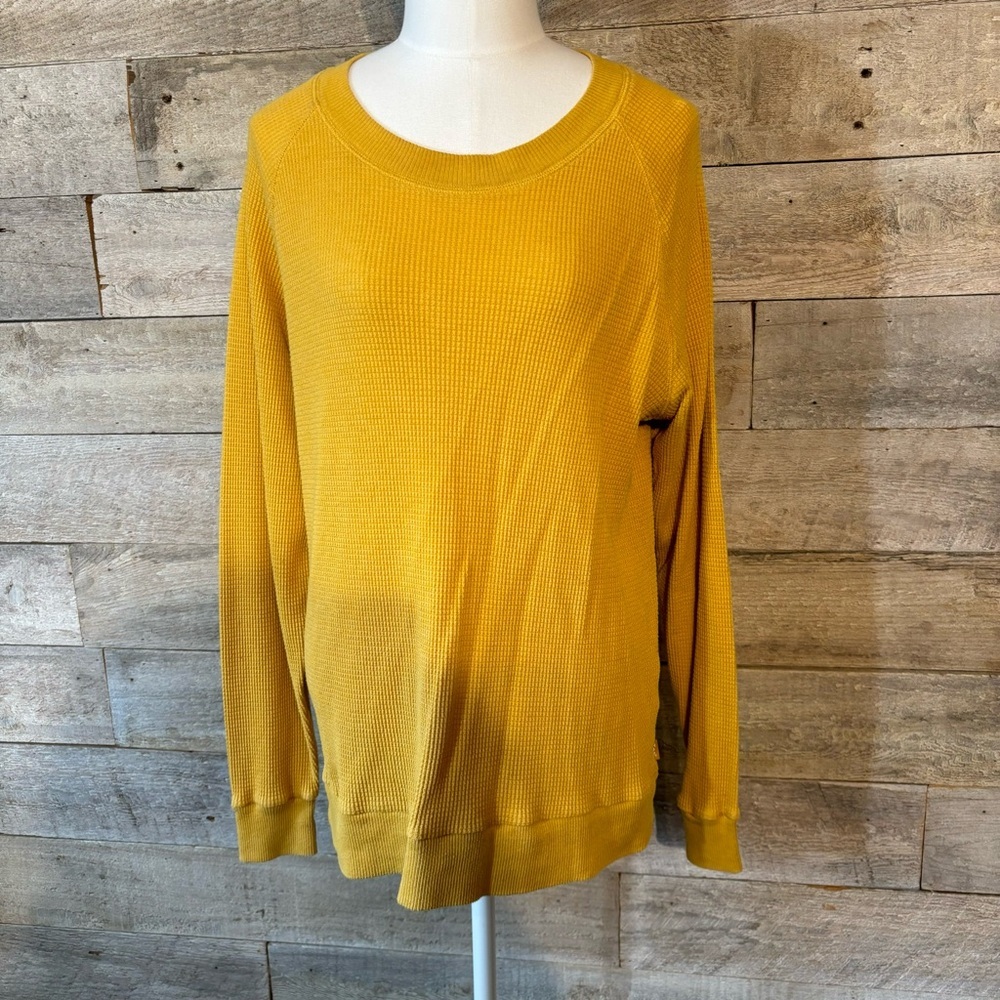 Aritzia TNA women's mustard yellow waffle print oversized shirt in size smallโ